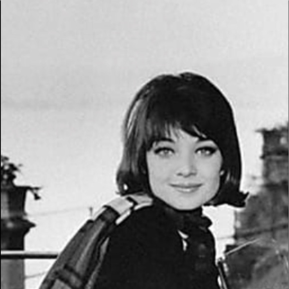 Meet your Posher, Julie - Picture 1 of 1